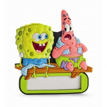 Spongebob mit Patrick Tr-Namensschild