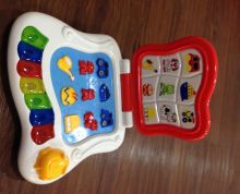 SPIELECOMPUTER mit Musik